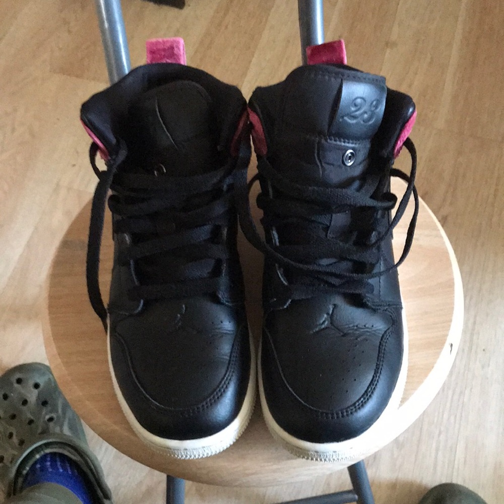 Used Air Jordan with the suede black and violent